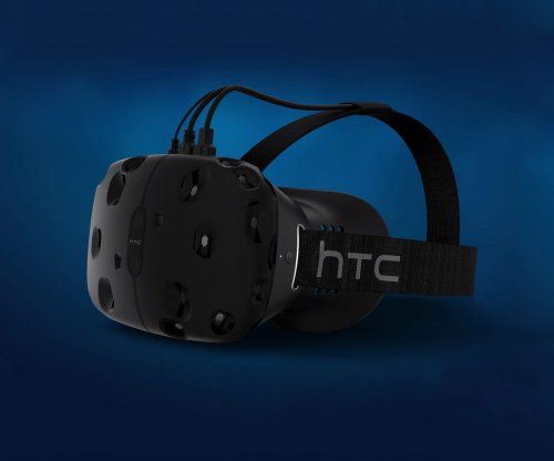 Valve начинает рассылать шлемы HTC Vive